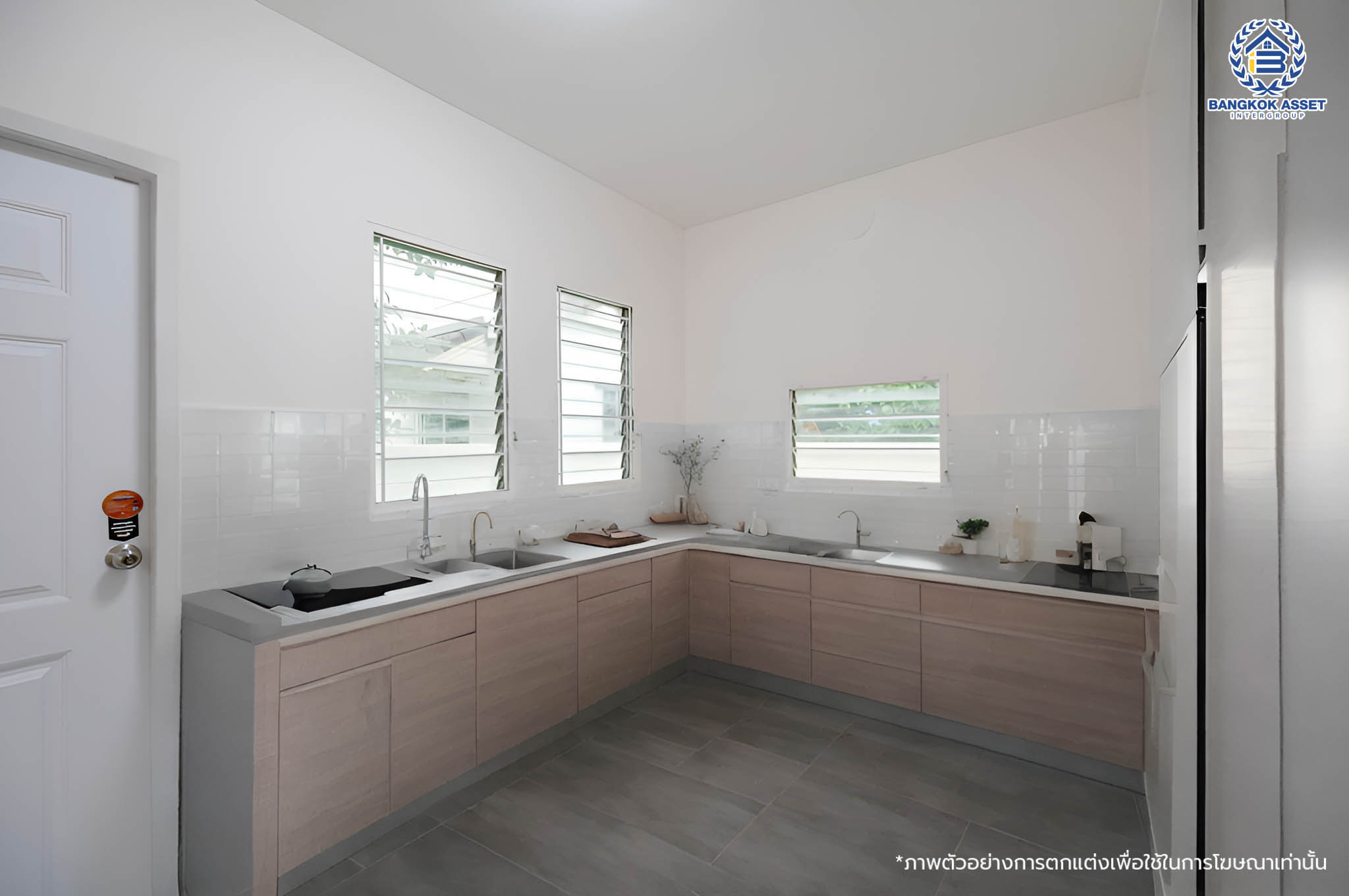 บ้านมือสองตกแต่งใหม่ โครงการ พฤกษ์ลดา พุทธสาคร จากแบรนด์ LH ตัวบ้านใกล้สวนสาธารณะ รองรับทุกความสุขบนเนื้อที่ 53.9 ตร.ว. ฟังก์ชัน 3 ห้องนอน 3 ห้องน้ำ จอดรถได้ 2 คัน เชื่อมต่อถนนเพชรเกษม, ถนนพุทธมณฑลสาย4, ถนนบรมราชชนนี ใกล้รถไฟฟ้าสายสีน้ำเงิน "สถานีหลักสอง" และ The Mall บางแค